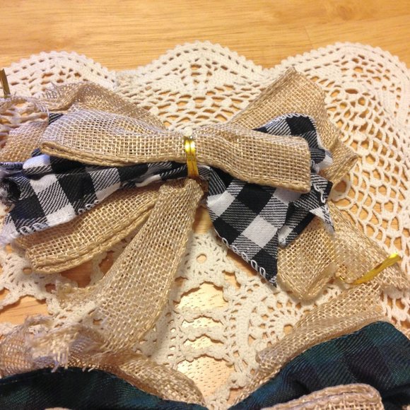 Handmade rustic bows set, great for farmhouse decor - Picture 4 of 7